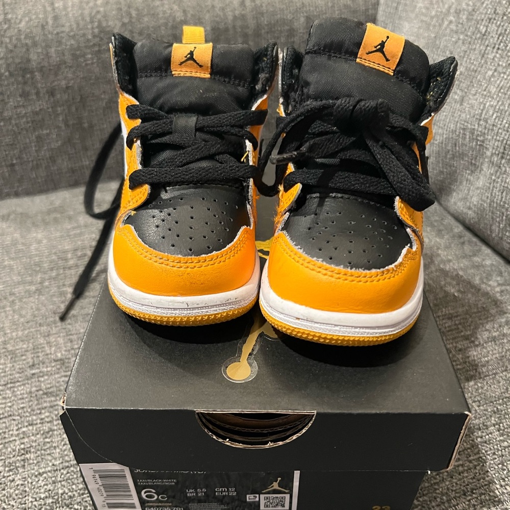 Toddler jordan 1 mid